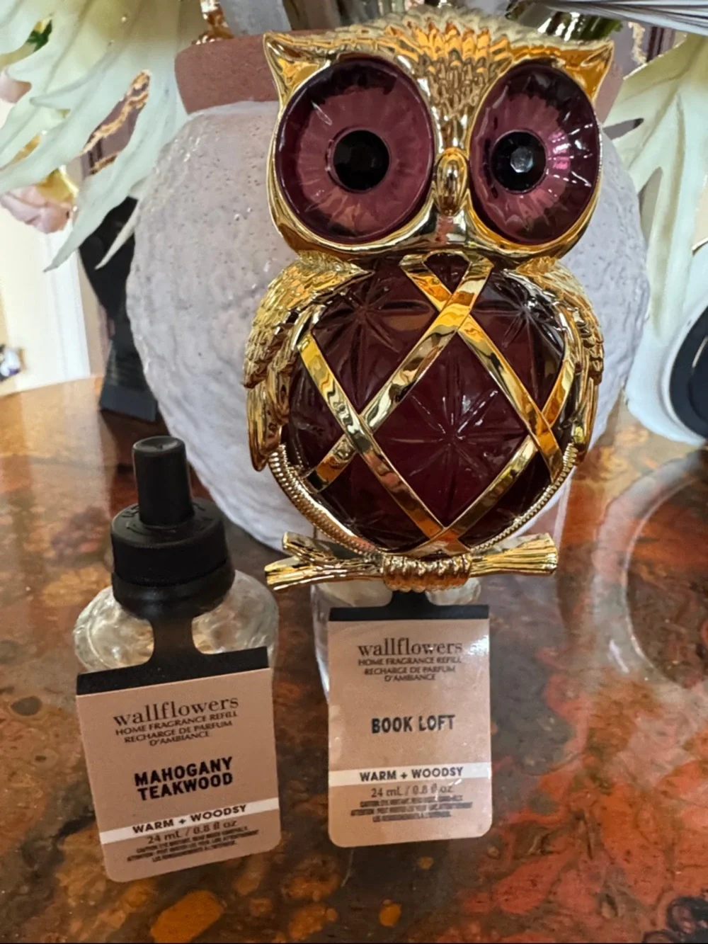 Light-up Plum Owl Wallflower Plug-In & 2 Refills